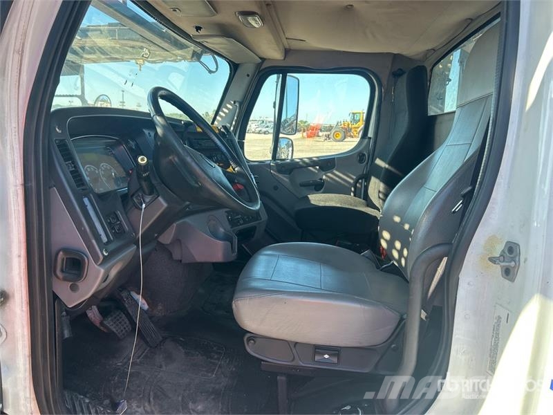 Freightliner 114SD 6x4 Car Carrier Truck Autoveokid