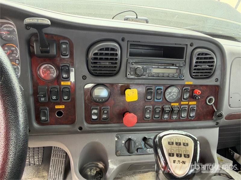 Freightliner 114SD 6x4 6x4 Car Carrier Truck Vehicle transporters