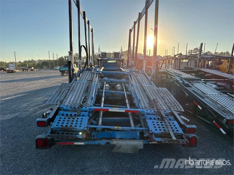 Freightliner 114SD 6x4 Car Carrier Truck Camiones portacoches