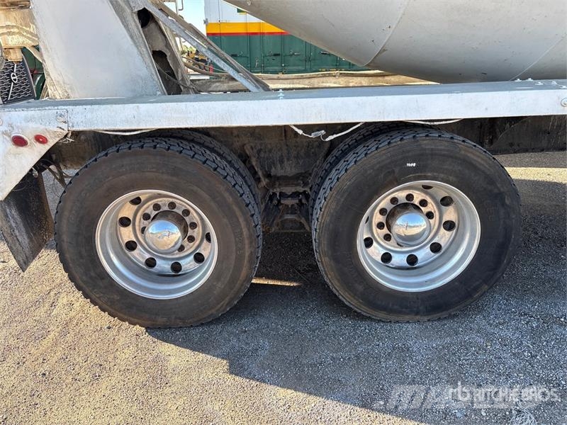 Freightliner 114SD 6x4 Mixer Truck Gruszki do betonu