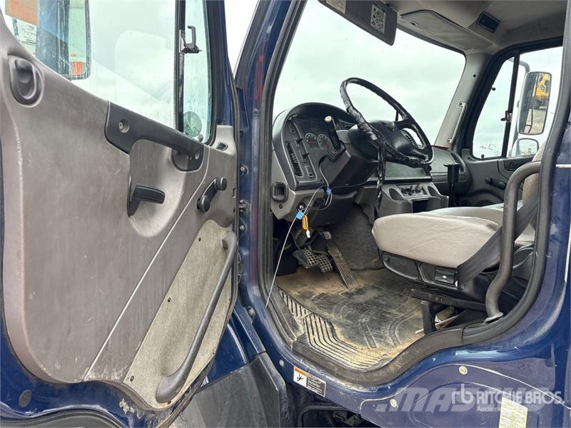Freightliner 114SD 6x4 Flatbed Truck Kamioni sa otvorenim sandukom