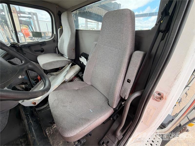 Freightliner 114SD 6x4 6x4 Car Carrier Truck Evakuatori
