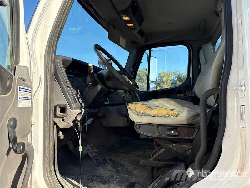 Freightliner 114SD 6x4 Mixer Truck Gruszki do betonu