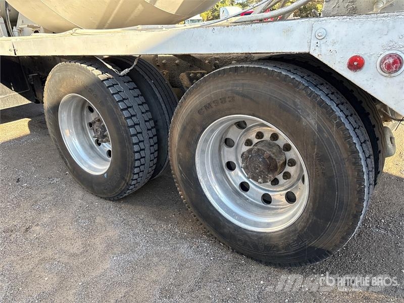 Freightliner 114SD 6x4 Mixer Truck Gruszki do betonu
