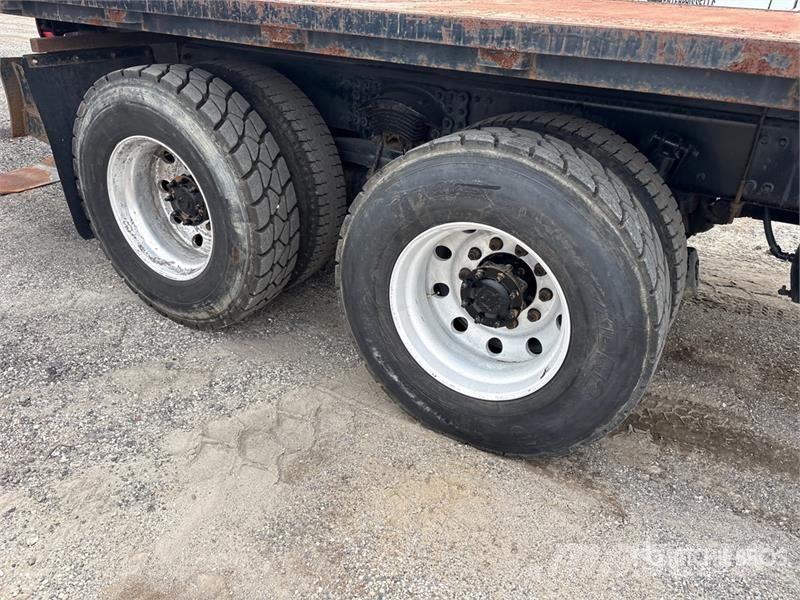 Freightliner 114SD 6x4 Flatbed Truck Kamioni sa otvorenim sandukom