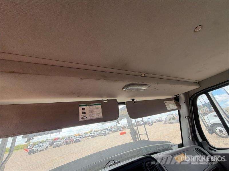 Freightliner 114SD 6x4 6x4 Car Carrier Truck Vehicle transporters