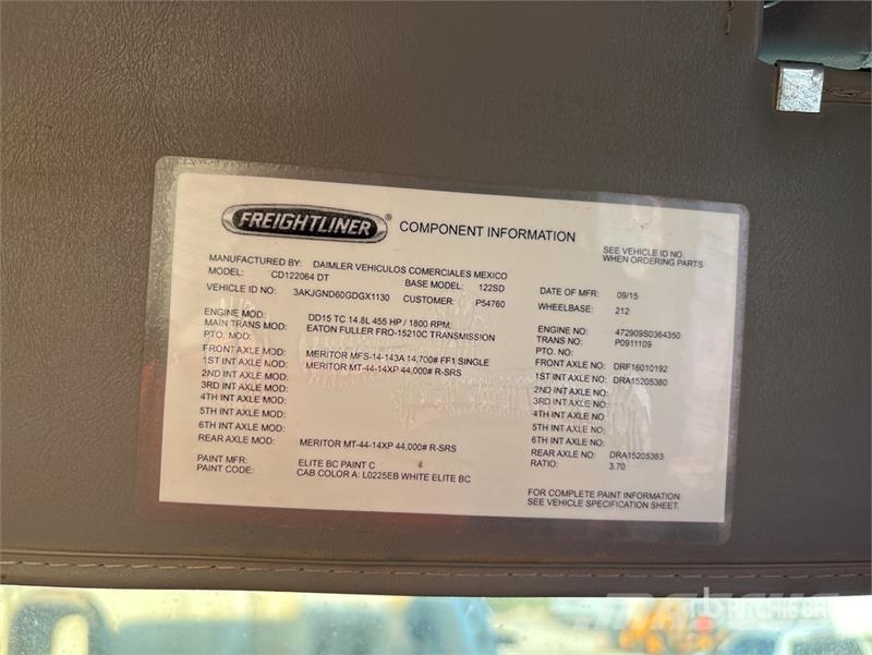 Freightliner 122SD 6x4 T/A Day Cab Truck Tractor Tractores (camiões)