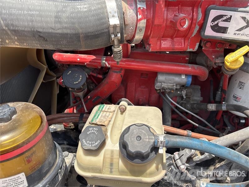 Freightliner 122SD 6x4 T/A Sleeper Truck Tractor Trekkvogner