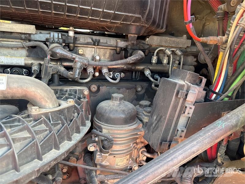 Freightliner 122SD 6x4 T/A Day Cab Truck Tractor Tractores (camiões)