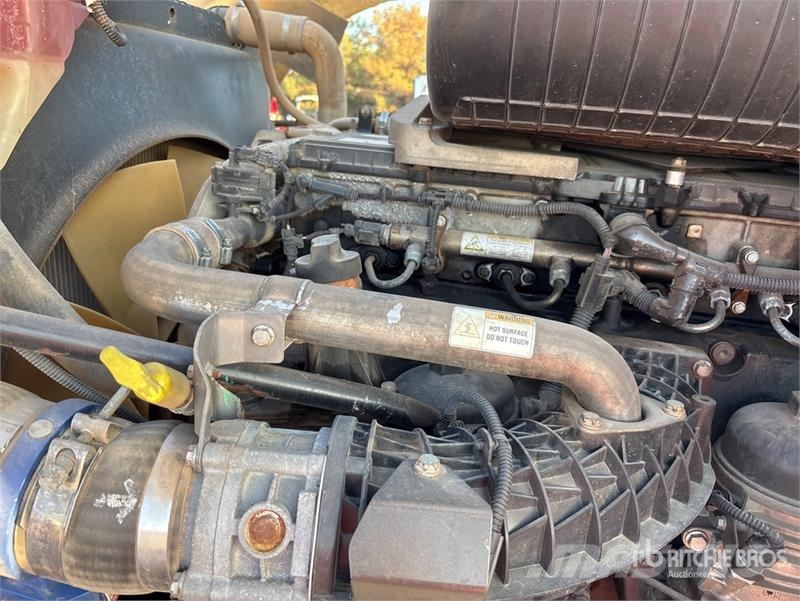 Freightliner 122SD 6x4 T/A Day Cab Truck Tractor Tractores (camiões)