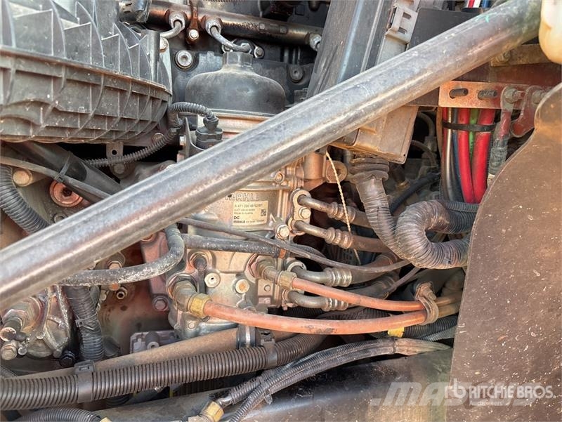 Freightliner 122SD 6x4 T/A Day Cab Truck Tractor Tractores (camiões)