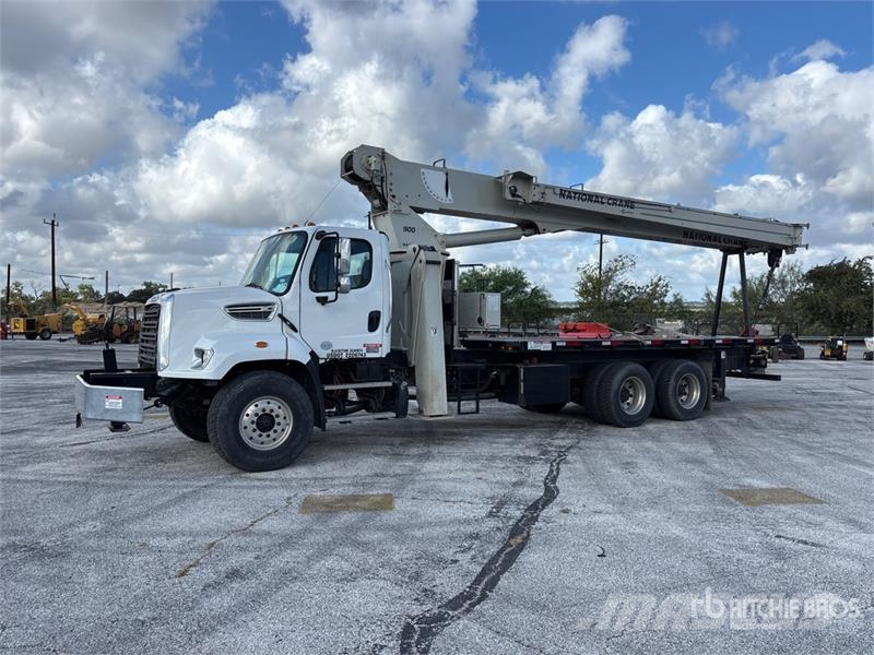 Freightliner 900A 52000 lb Straight Boom on Freightliner 108SD Autožeriavy, hydraulické ruky