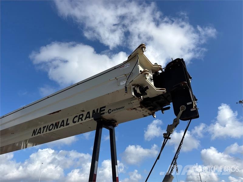Freightliner 900A 52000 lb Straight Boom on Freightliner 108SD Autožeriavy, hydraulické ruky