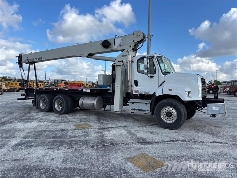 Freightliner 900A 52000 lb Straight Boom on Freightliner 108SD Autožeriavy, hydraulické ruky
