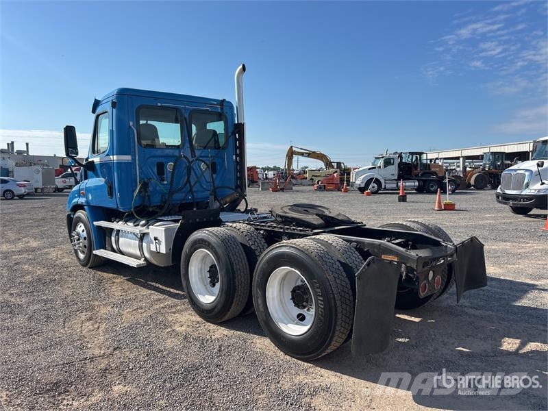 Freightliner Cascadia 113 Trekkers