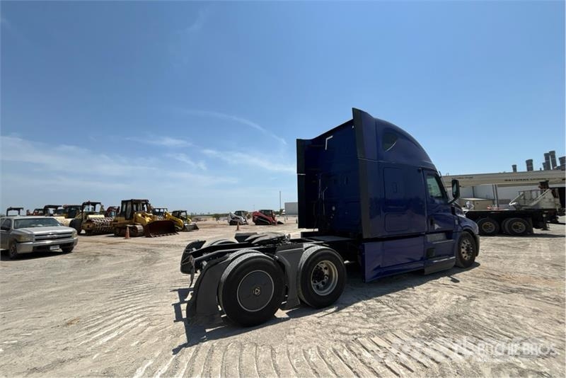 Freightliner Cascadia 126 6x4 T/A Sleeper Truck Tractor Τράκτορες