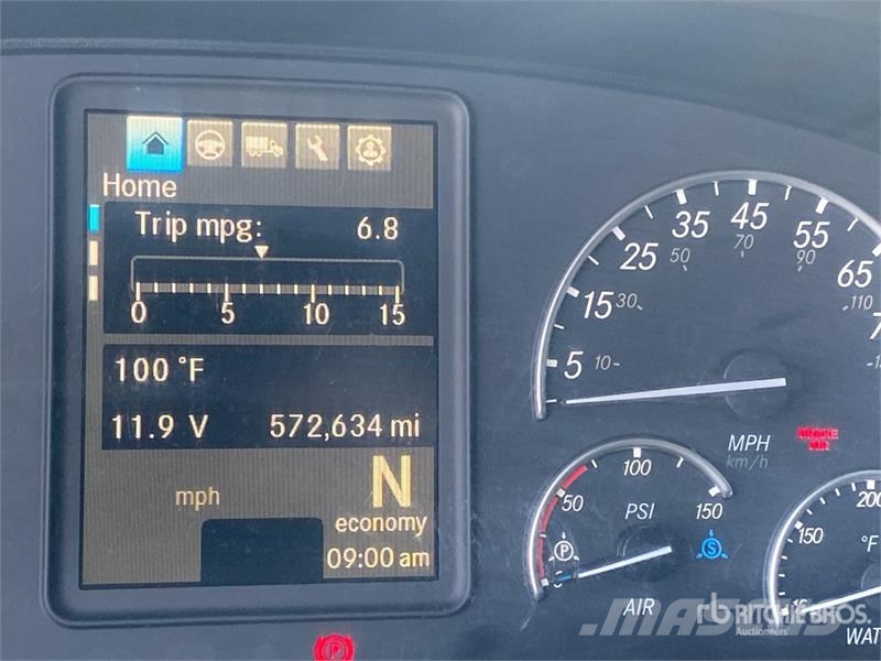 Freightliner Cascadia 126 6x4 T/A Sleeper Truck Tractor (Inoper 中古トラクターヘッド | トレーラーヘッド