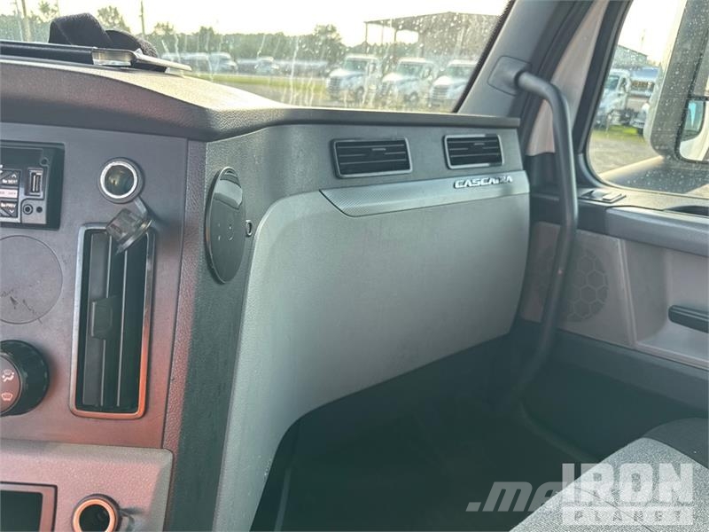 Freightliner Cascadia 126 Vlačilci