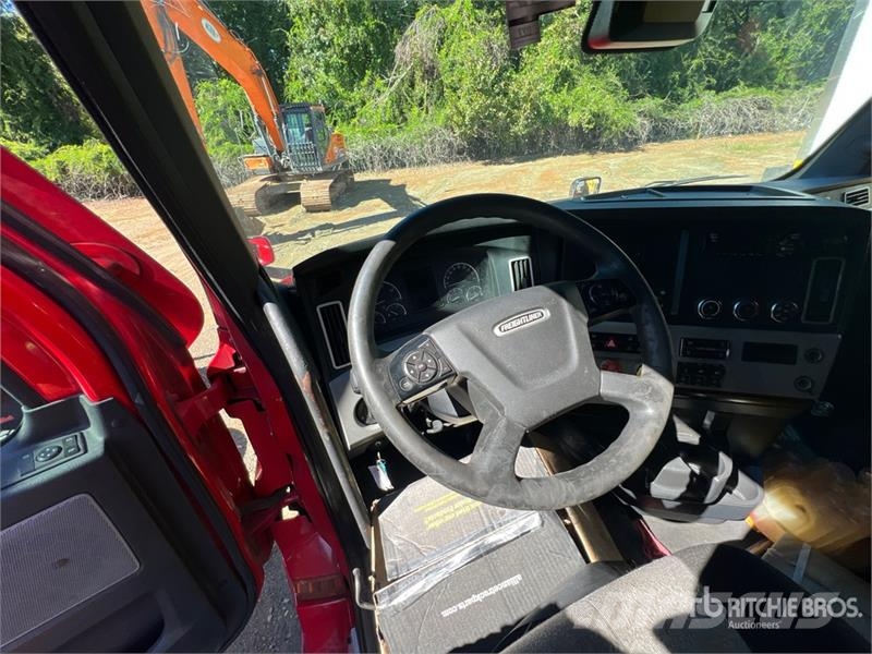 Freightliner Cascadia 126 Тягачі