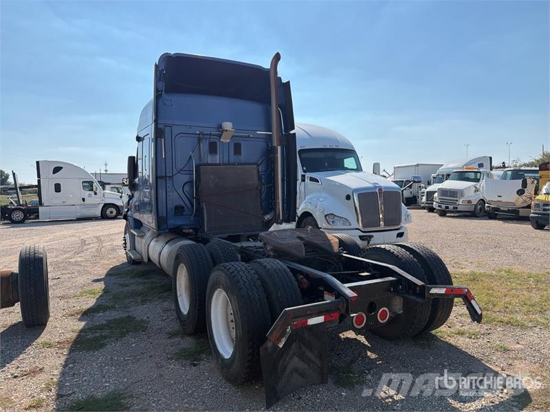 Freightliner Cascadia 125 Тягачі