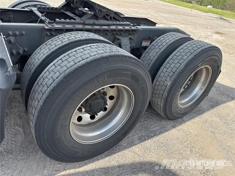 Freightliner Cascadia 116 曳引機組件