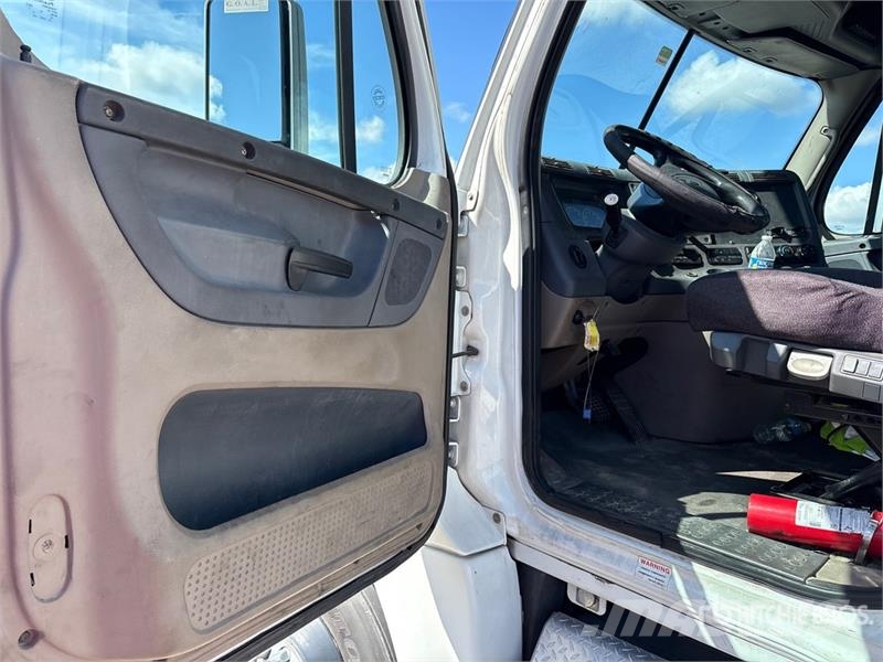 Freightliner Cascadia 125 Tractor Units