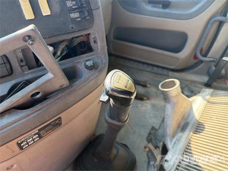 Freightliner Cascadia 125 Тягачі