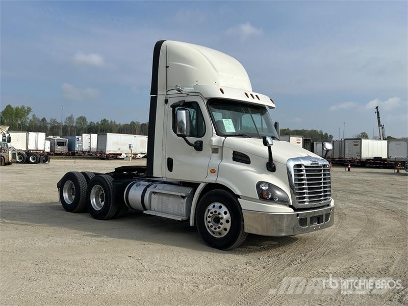 Freightliner Cascadia 113 Седельные тягачи