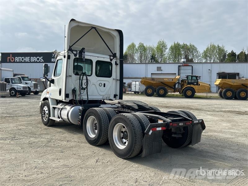 Freightliner Cascadia 113 Седельные тягачи