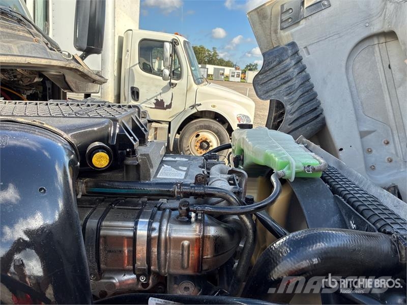 Freightliner Cascadia 125 Влекачи