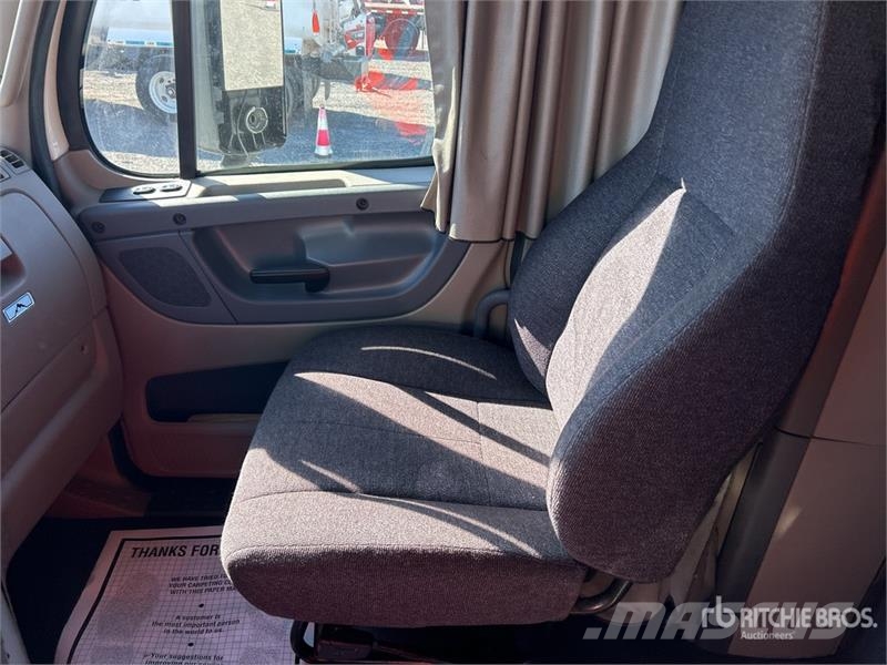 Freightliner Cascadia 113 Vlačilci