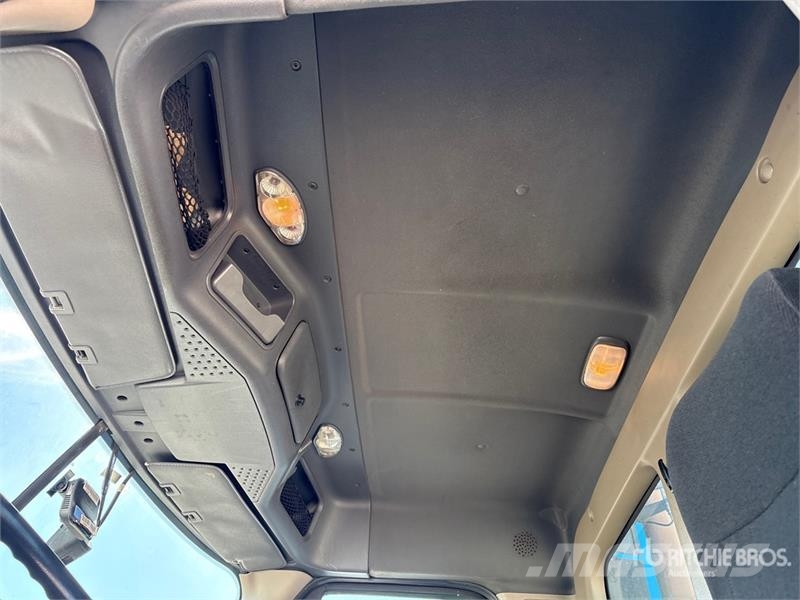 Freightliner Cascadia 113 Седельные тягачи