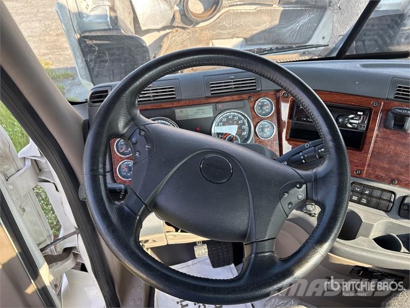 Freightliner Cascadia 113 Camiones portacoches