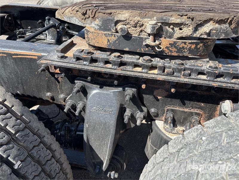 Freightliner Cascadia 125 6x4 T/A Sleeper Truck Tractor Sattelzugmaschinen