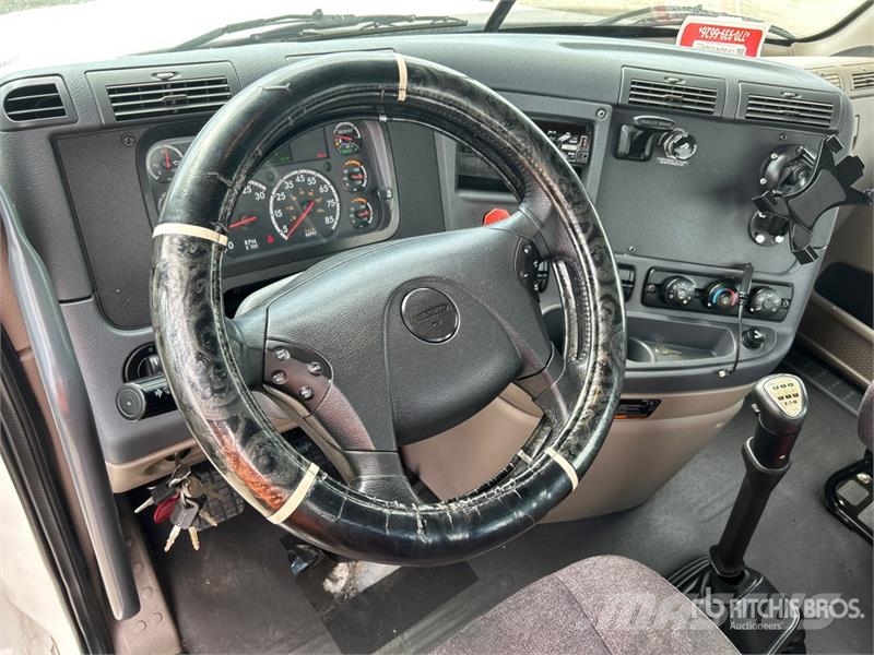 Freightliner Cascadia 125 Vilcēji