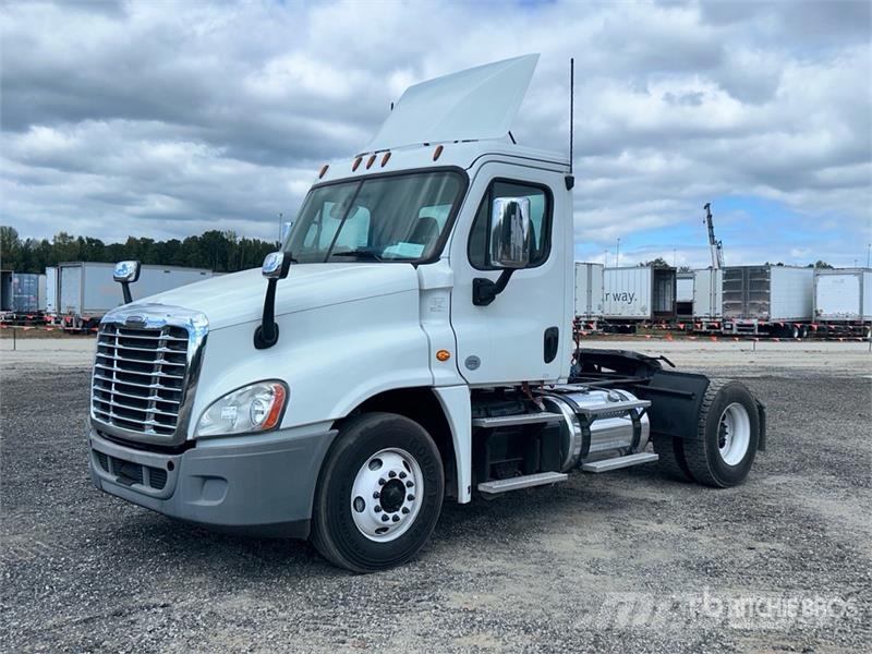Freightliner Cascadia 125 Vilcēji