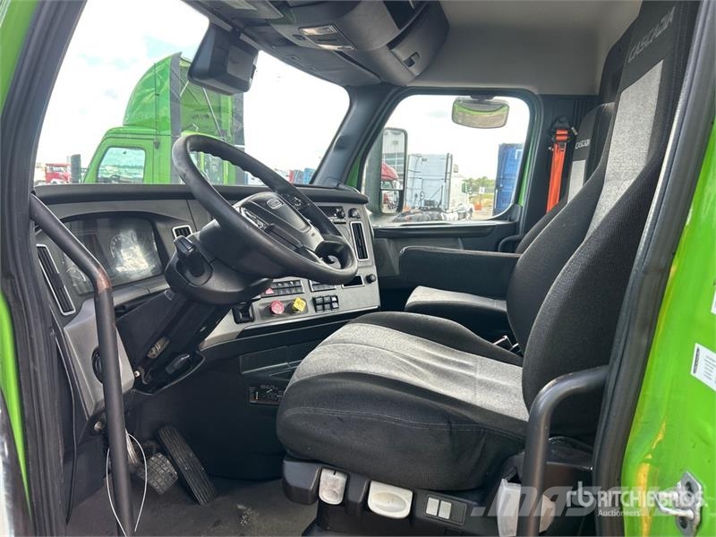 Freightliner Cascadia 116 وحدات الجر