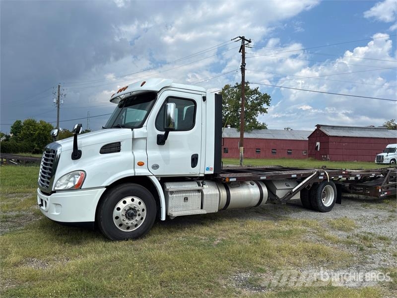Freightliner Cascadia 113 Camiones portacoches