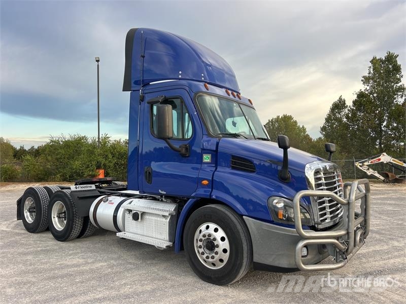 Freightliner Cascadia 113 Camiones tractor