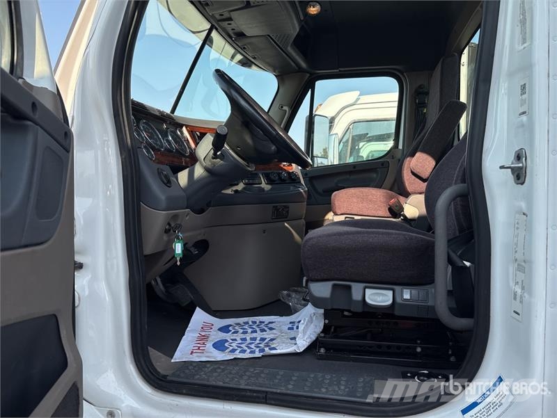 Freightliner Cascadia 113 Camiones portacoches