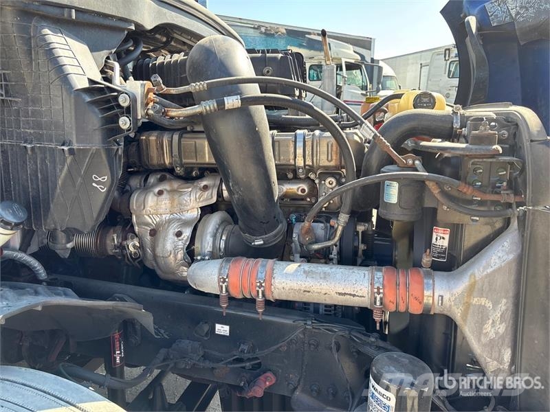Freightliner Cascadia T/A Sleeper Truck Tractor 6x4 T/A Sleeper Tractor Units