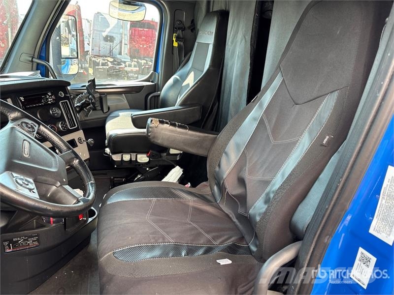 Freightliner Cascadia T/A Sleeper Truck Tractor 6x4 T/A Sleeper Tractor Units