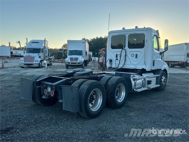 Freightliner Cascadia 116 Vilcēji