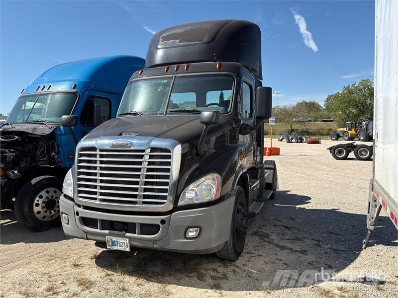 Freightliner Cascadia 113 Седельные тягачи