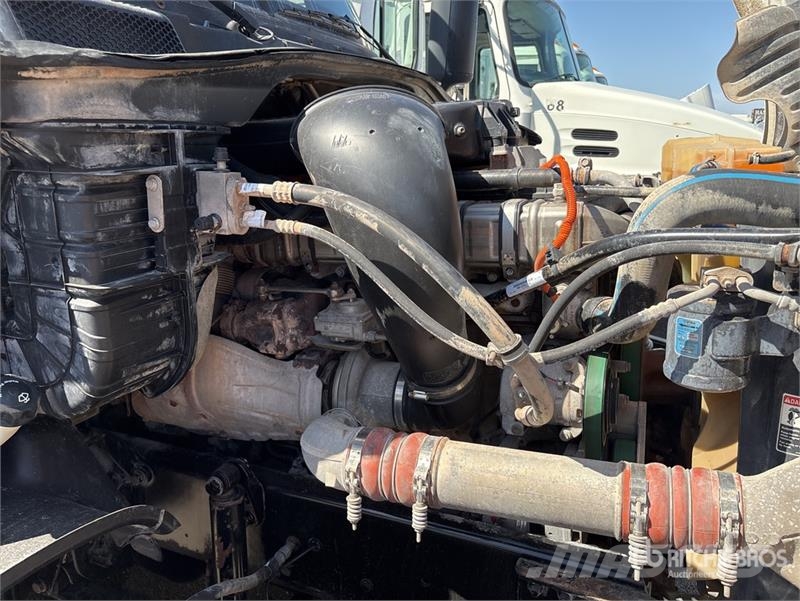 Freightliner Cascadia 125 6x4 T/A Sleeper Truck Tractor Sattelzugmaschinen