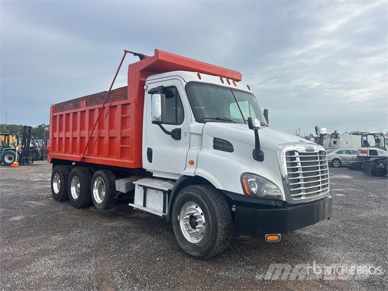 Freightliner Cascadia 113 Грузовики-Самосвалы