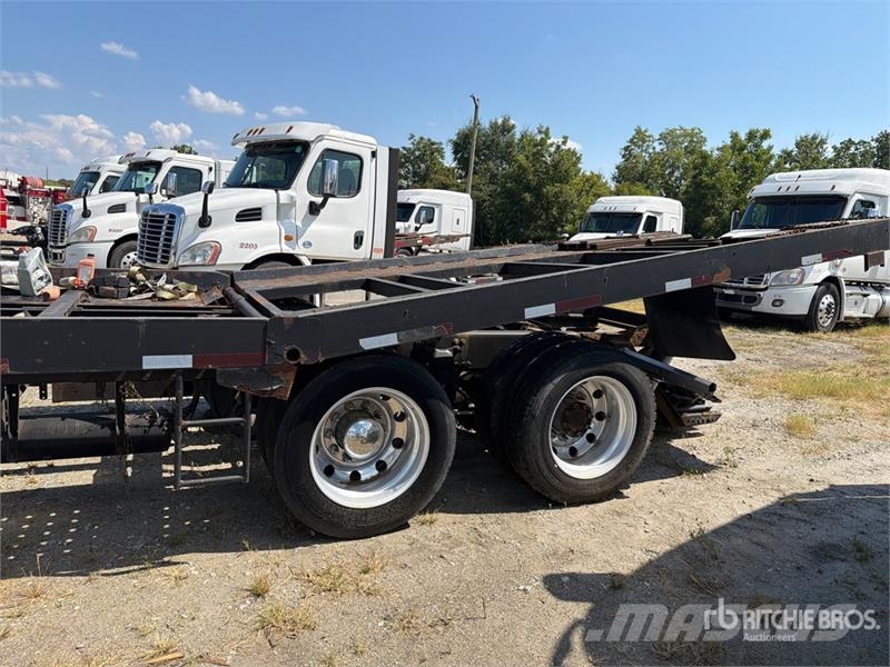 Freightliner Cascadia 113 6x4 Sleeper Car Carrier Truck Camiones portacoches