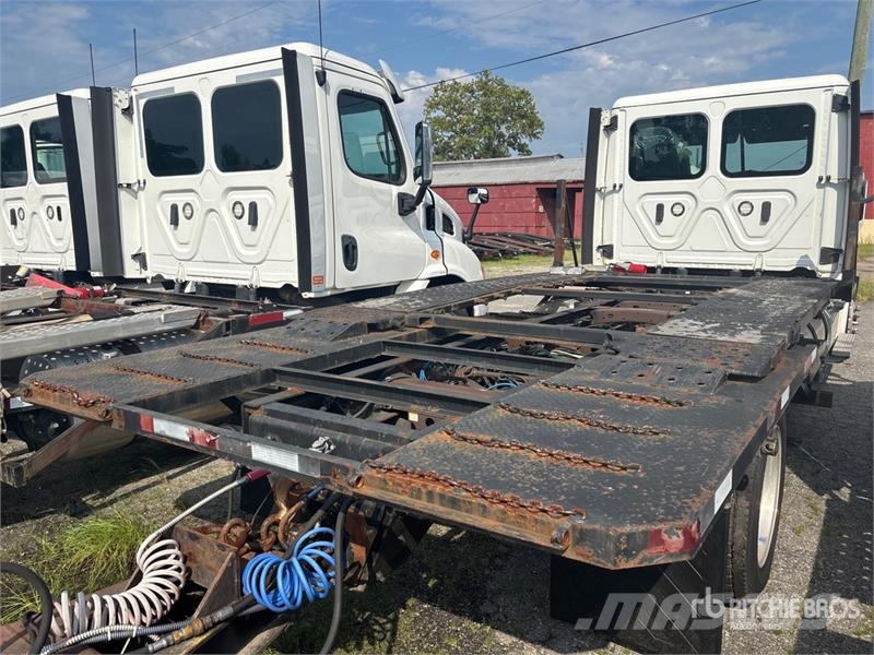 Freightliner Cascadia 113 Camiones portacoches