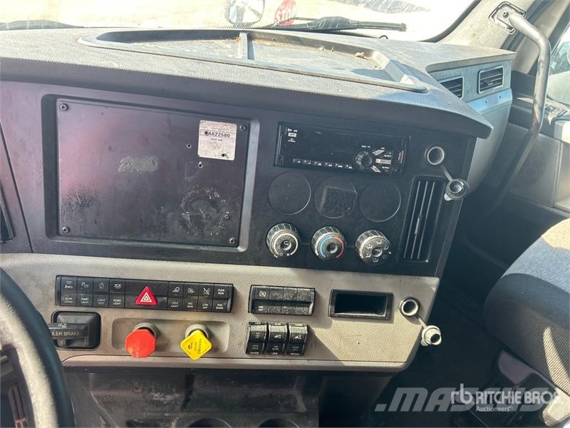Freightliner Cascadia 126 Влекачи