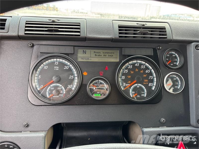 Freightliner Cascadia 125 6x4 T/A Sleeper Truck Tractor Sattelzugmaschinen